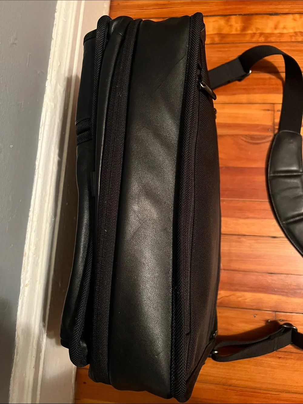 Tumi Black Leather Laptop Briefcase with Shoulder Strap
